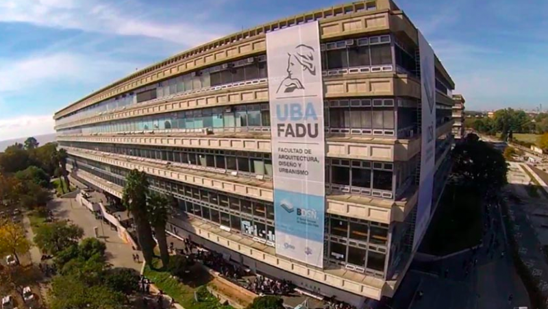 Dos Carreras A La Vez Uba
